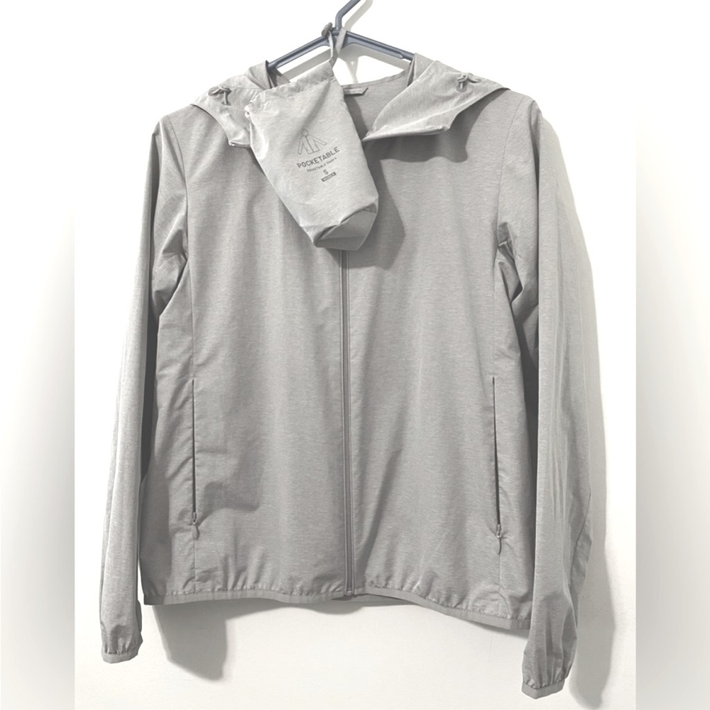 Uniqlo Japan UV Protection Pocketable Parka Japanese Size S NWOT